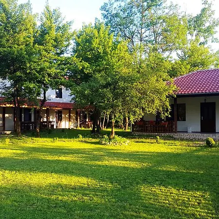 홀리데이파크 Ranchoto 2*